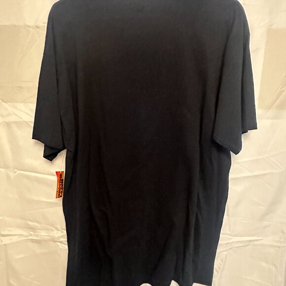 I'm with Creepy, Halloween, Large Black Graphic Tee. - Picture 8 of 10